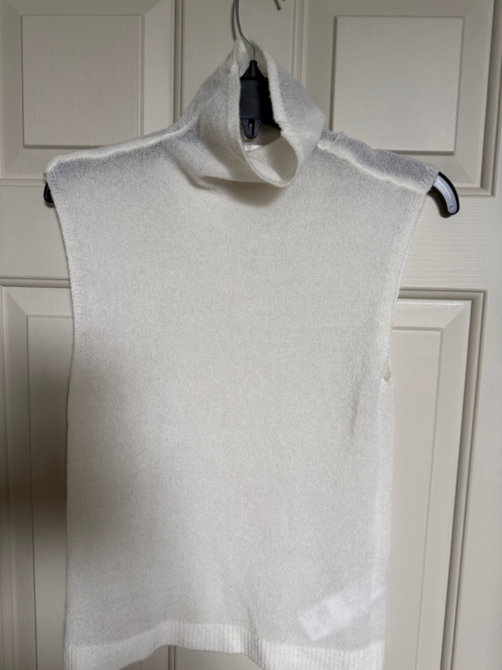 Abercrombie & Fitch Off-White Merino Blend Sleeveless Knit